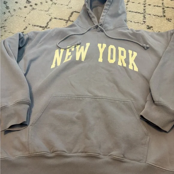 Brandy Melville Blue and White Pullover Hoodie - Picture 4 of 4